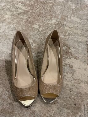 Women's Glitter Peep-Toe Pumps in Champagne